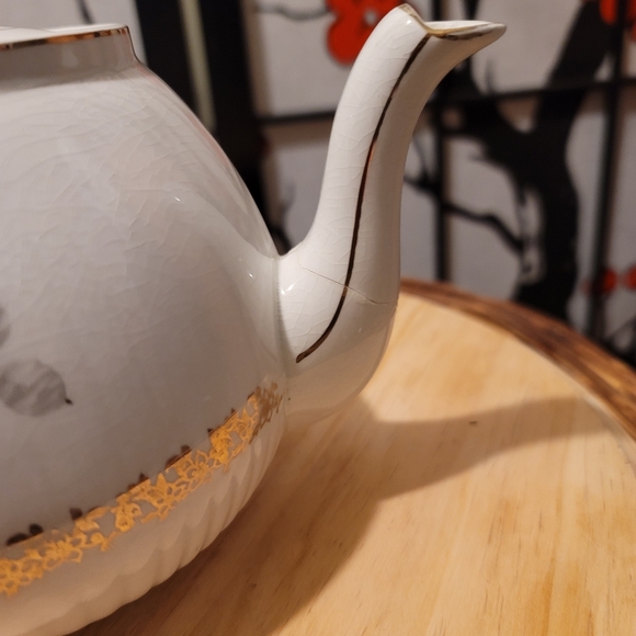 WOOD & SON ENGLAND ELGREAVE TEAPOT FINE PORCELAIN HAND CRAFTED - Picture 5 of 13